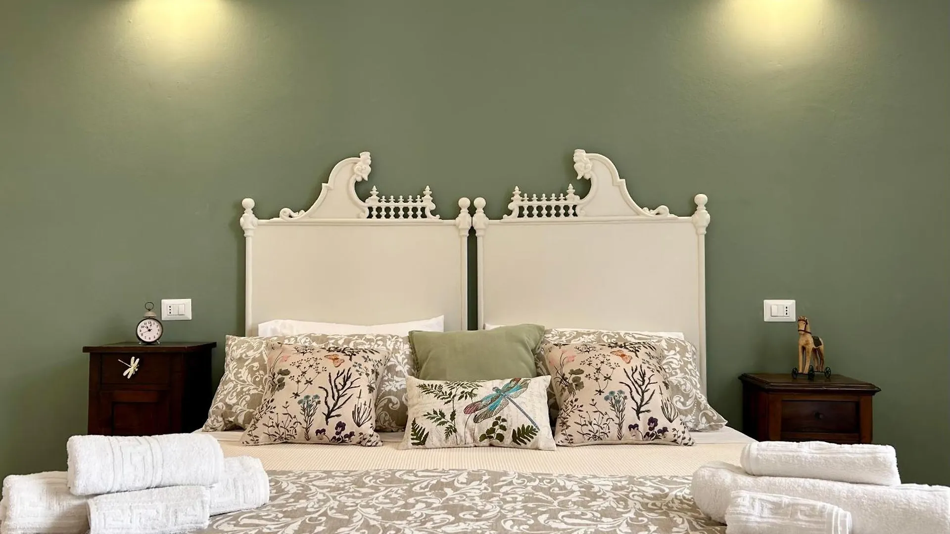 Le Sorelle Sweet Home Siraküza 0*,